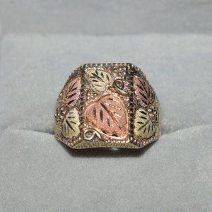 Vintage 10k-12k. Black Hills Gold Coleman Co. Ring